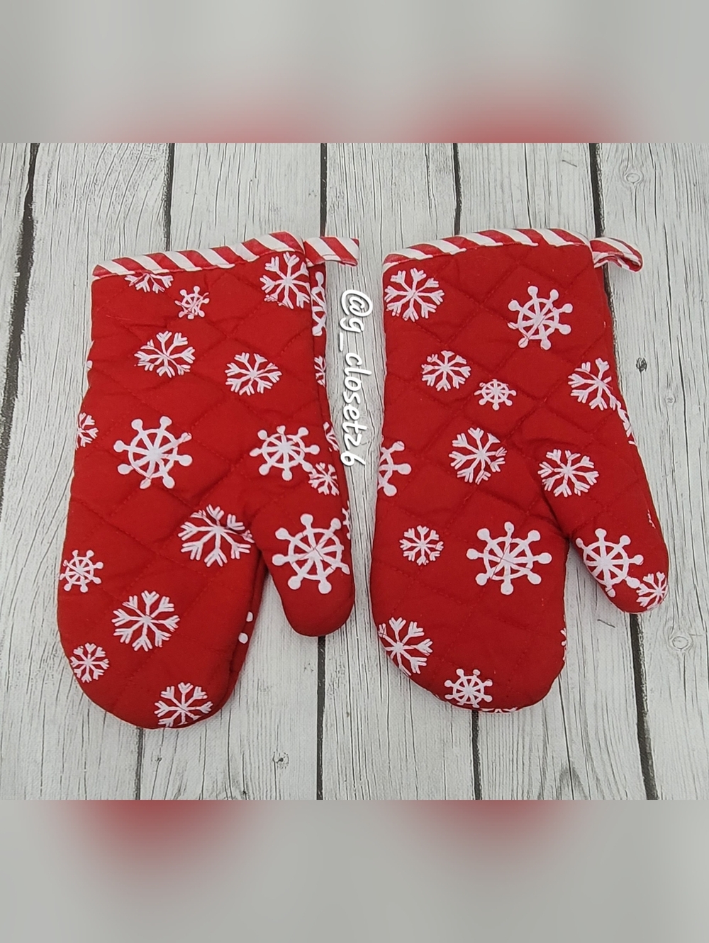 Threshold Red and White Snowflake Oven Mitts